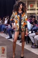 Designer Tony of Umoya Fashion 2016-12-03_273 • <a style="font-size:0.8em;" href="http://www.flickr.com/photos/136483481@N04/32790528373/" target="_blank">View on Flickr</a>